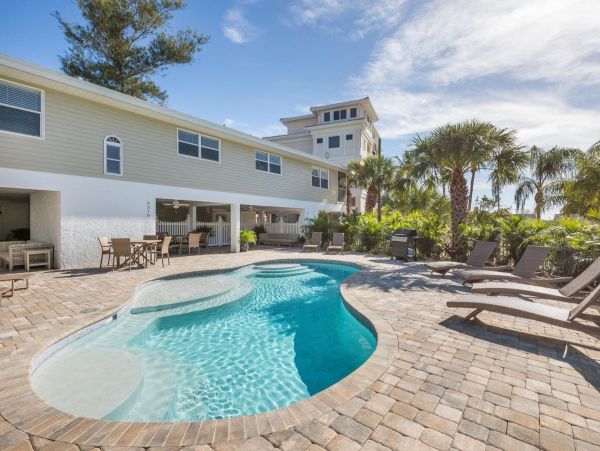 Three Bedroom Cottage Just Steps to Siesta Key Beach