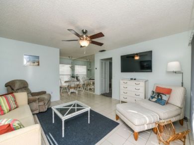 South of The Village This 2 Bedroom Sleeps Six