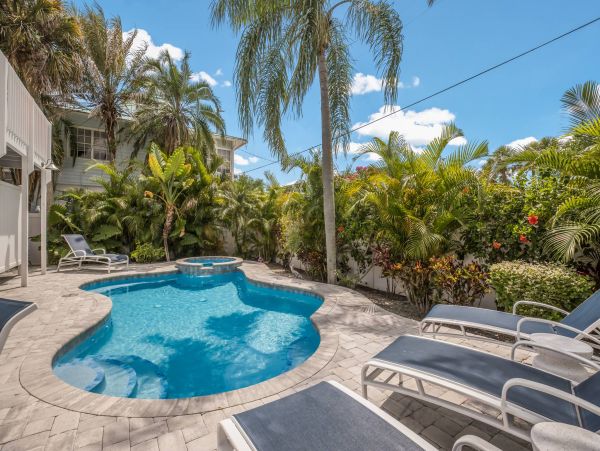 Anna Maria Vacation Rental One Block to The Beach Sleeps 8