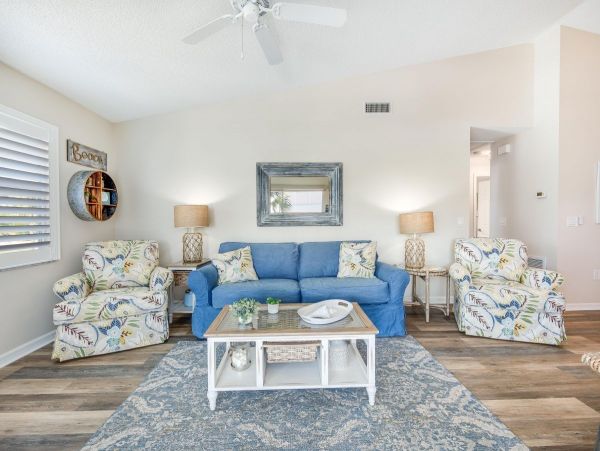 A New Siesta Key House Rental Stroll to Beach