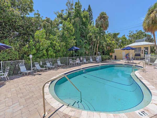 Longboat Key Vacation Rental - Florida Gulf Coast Condo with Pool & Beach Access