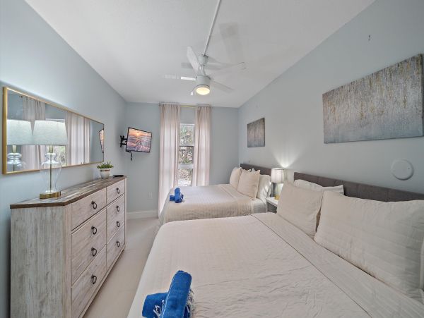 Longboat Key Vacation Rental - Florida Gulf Coast Condo with Pool & Beach Access