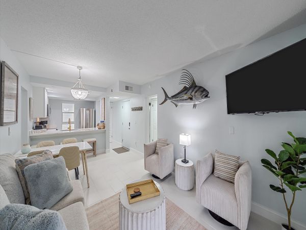 Longboat Key Vacation Rental - Florida Gulf Coast Condo with Pool & Beach Access