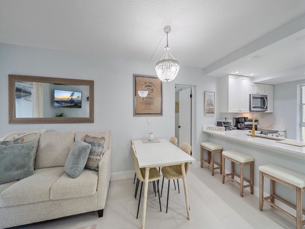 Longboat Key Vacation Rental - Florida Gulf Coast Condo with Pool & Beach Access