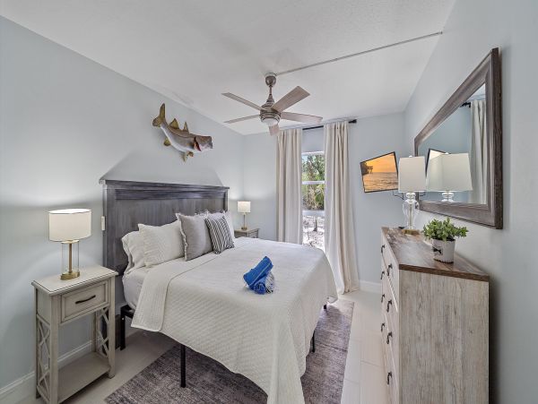 Longboat Key Vacation Rental - Florida Gulf Coast Condo with Pool & Beach Access
