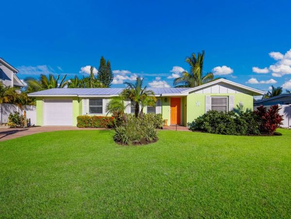 Anna Maria Island Vacation Rental – Beach House with Private Heated Pool & Spa