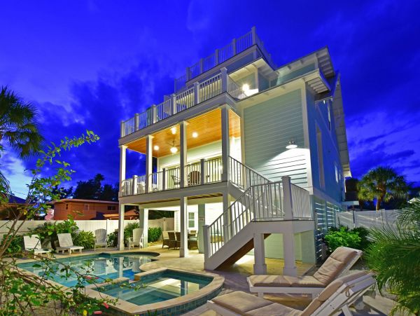 Luxury Villa Anna Maria Island 100 Steps to the Beach