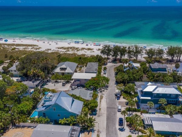 Luxury Villa Anna Maria Island 100 Steps to the Beach