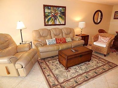 Located at the Best Ever Siesta key Location Located at the Best Ever Siesta key Location