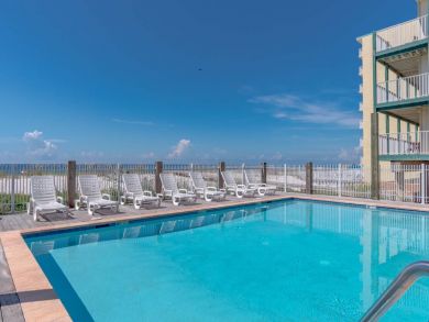 Stunning Views with the Whole Family on the Beach, Sleeps 40