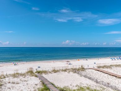 Stunning Views with the Whole Family on the Beach, Sleeps 40