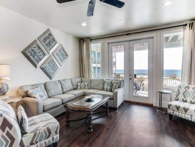 Stunning Views with the Whole Family on the Beach, Sleeps 40