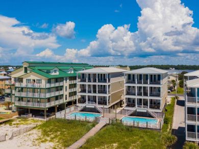 Stunning Views with the Whole Family on the Beach, Sleeps 40