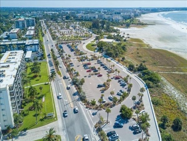 One of the Most Popular Beach Communities in Siesta Key