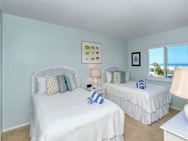 One of the Most Popular Beach Communities in Siesta Key