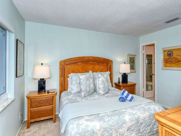 One of the Most Popular Beach Communities in Siesta Key