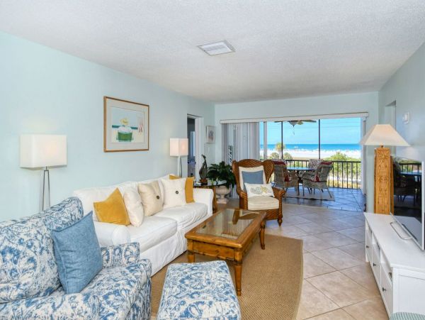 One of the Most Popular Beach Communities in Siesta Key