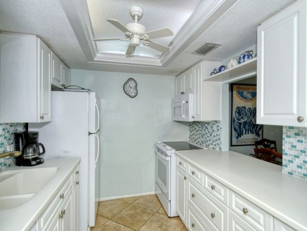 One of the Most Popular Beach Communities in Siesta Key