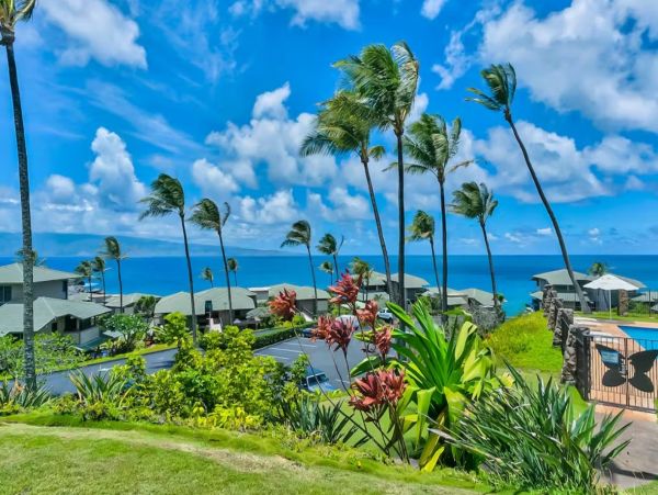 Ground Floor Maui Condo with Beach Access Spectacular