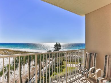 Upscale Beachfront Vacation Rental Gulf Views on Beach