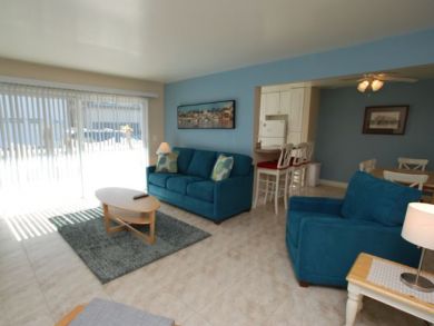 Newport Beach Duplex Great Value Stroll to Beach