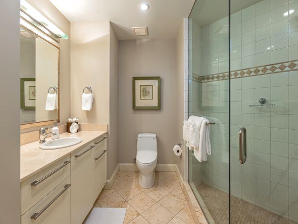 Maui Luxury Vacation Rental 3-Bedroom Villa with Private Lanai and Resort Pool