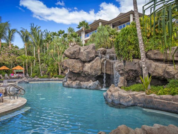 Maui Luxury Vacation Rental 3-Bedroom Villa with Private Lanai and Resort Pool
