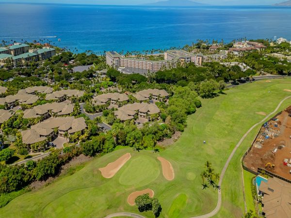 Maui Luxury Vacation Rental 3-Bedroom Villa with Private Lanai and Resort Pool