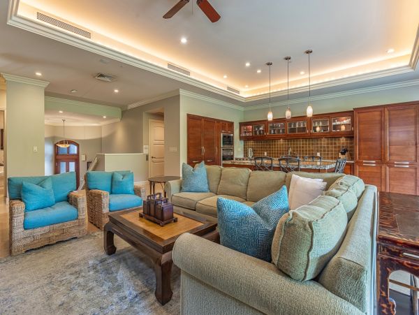 Maui Luxury Vacation Rental 3-Bedroom Villa with Private Lanai and Resort Pool