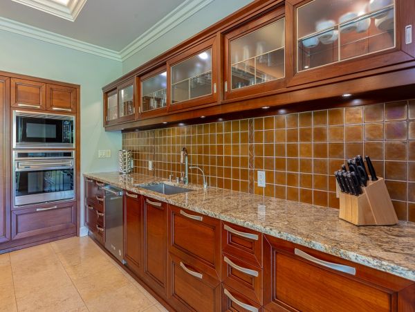 Maui Luxury Vacation Rental 3-Bedroom Villa with Private Lanai and Resort Pool