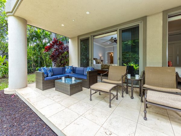 Maui Luxury Vacation Rental 3-Bedroom Villa with Private Lanai and Resort Pool