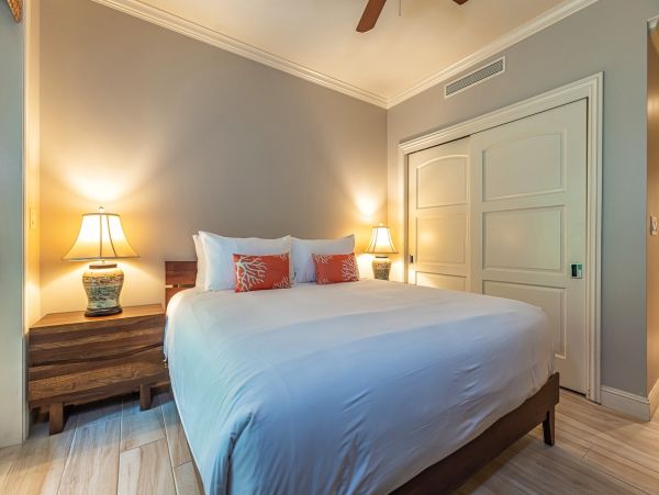 Maui Luxury Vacation Rental 3-Bedroom Villa with Private Lanai and Resort Pool