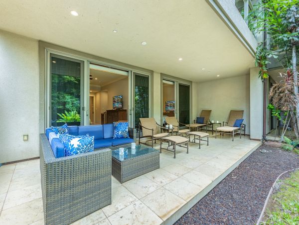 Maui Luxury Vacation Rental 3-Bedroom Villa with Private Lanai and Resort Pool