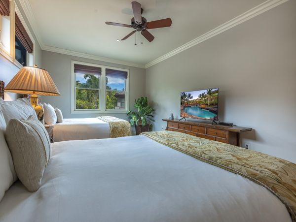 Maui Luxury Vacation Rental 3-Bedroom Villa with Private Lanai and Resort Pool