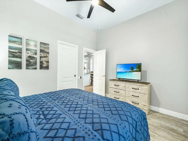 Cape Coral Rental Home Sleeps 10 Guests -  Call to Reserve