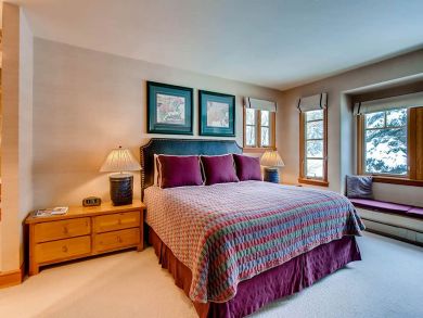 Beaver Creek Vacation Accommodation Ski Out