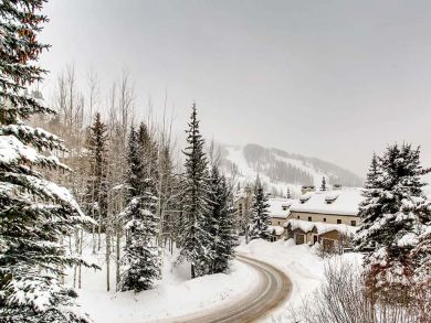 Beaver Creek Vacation Accommodation Ski Out