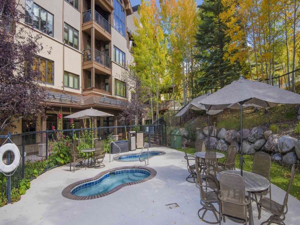 Beaver Creek Vacation Accommodation Sleeps 8
