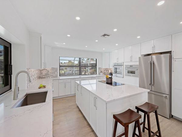 Marco Island Rental Luxury and Fantastic Pool