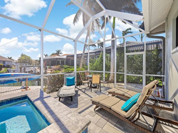 Marco Island Rental Luxury and Fantastic Pool