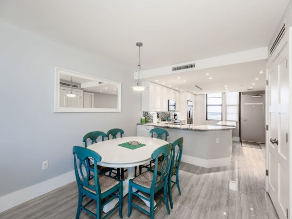 Two Bedroom Marco Island Vacation Condo with Gulf Views