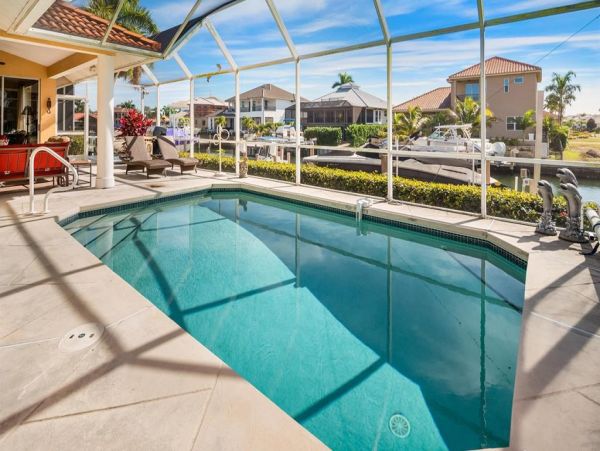 Marco Island Private Pool Vacation Home Along Water Way