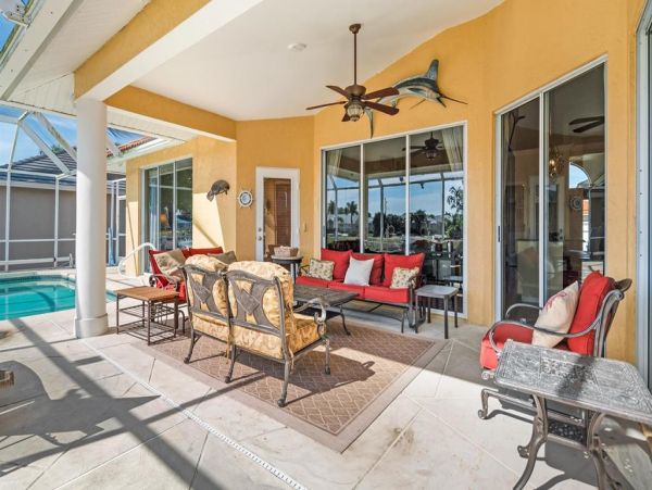 Marco Island Private Pool Vacation Home Along Water Way