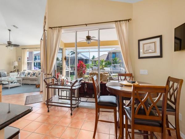 Marco Island Private Pool Vacation Home Along Water Way