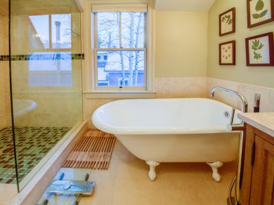 Aspen Vacation Accommodation Call Today!