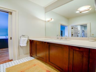 Aspen Vacation Accommodation Call Today!