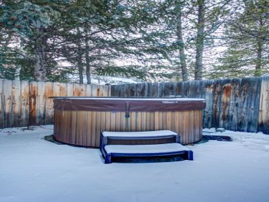 Aspen Vacation Accommodation Call Today!