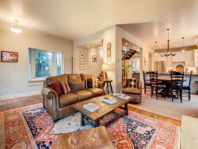 Aspen Vacation Accommodation Call Today!