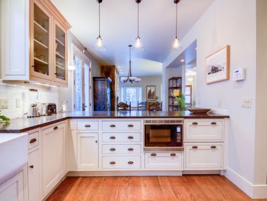 Aspen Vacation Accommodation Call Today!