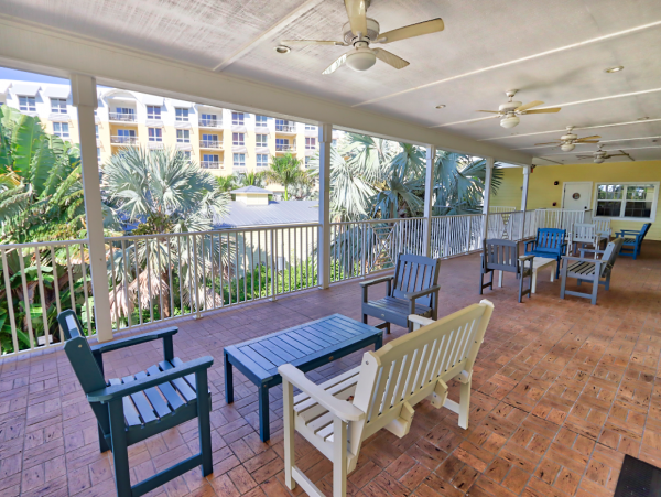 1 Bedroom Condo across the street from the beach